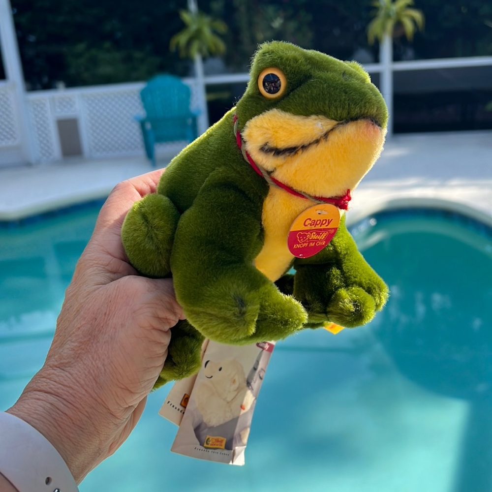 Vintage Steiff Stuffed Cappy Frog